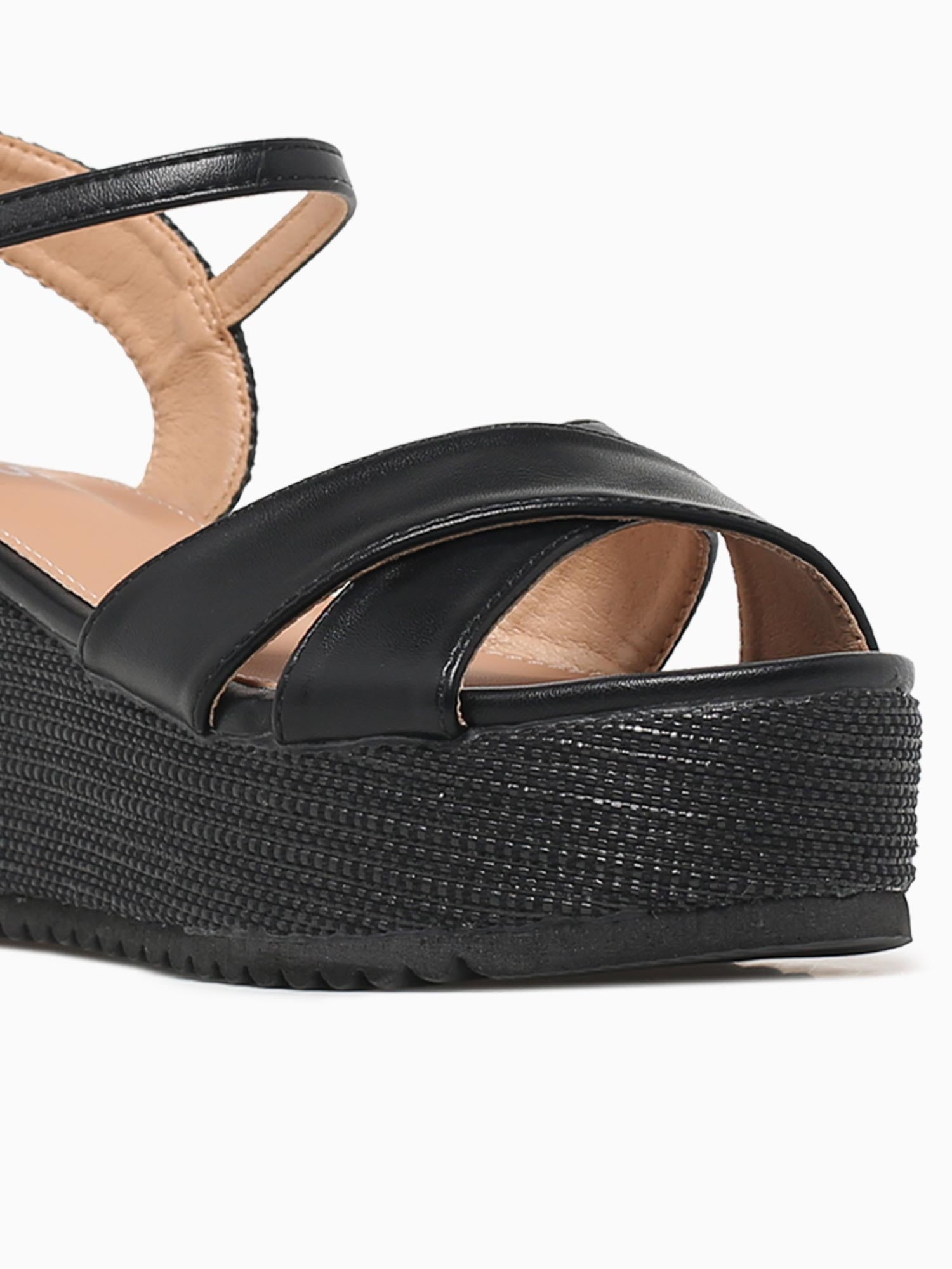 Saona Black Smooth