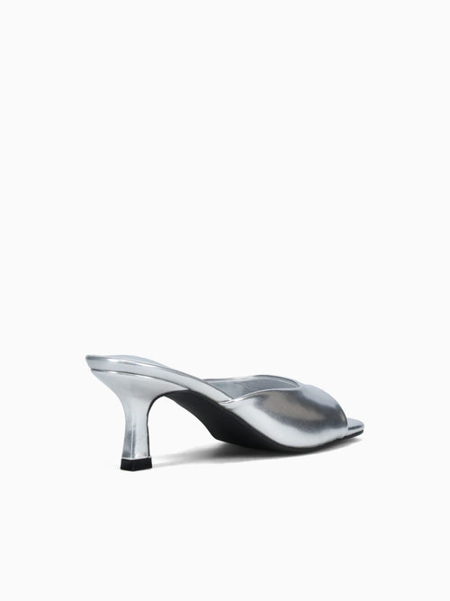 Octavia Silver Smooth
