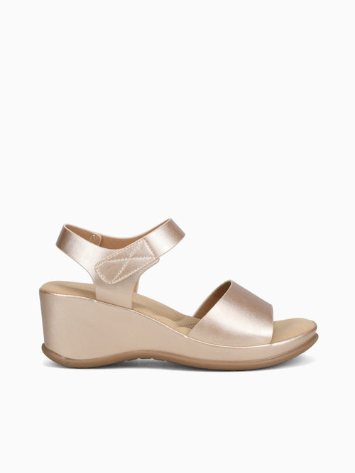 Julia Light Gold Smooth Gold / 5 / M