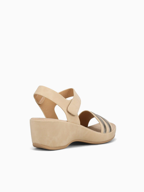 Ilona Beige Smooth