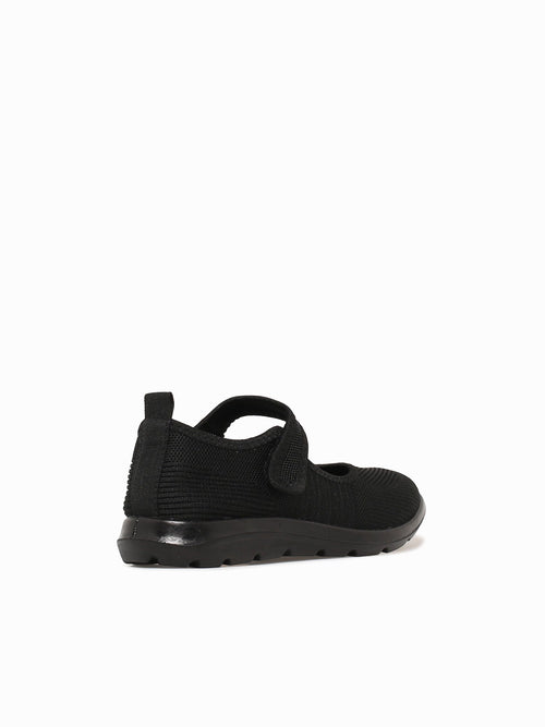 Gena Black Knit Black / 5 / M
