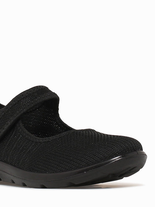 Gena Black Knit Black / 5 / M