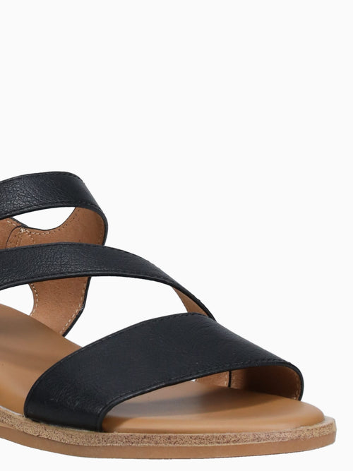 Leslie Black Smooth Black / 5 / M