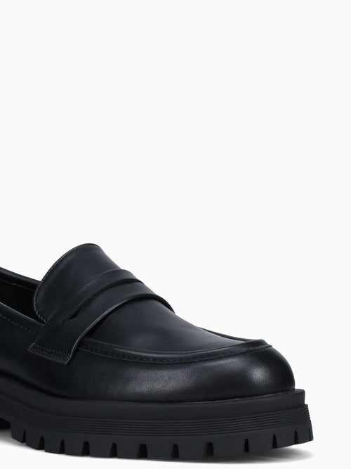 Renee Black Smooth Black / 5 / M