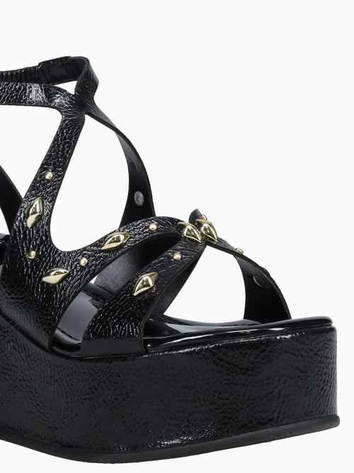 Ruby Preto Verniz Molhad