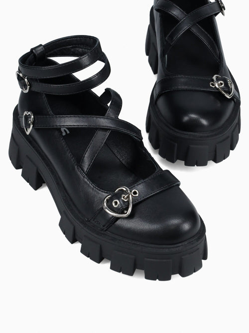 Lenore Black Smooth Black / 5 / M