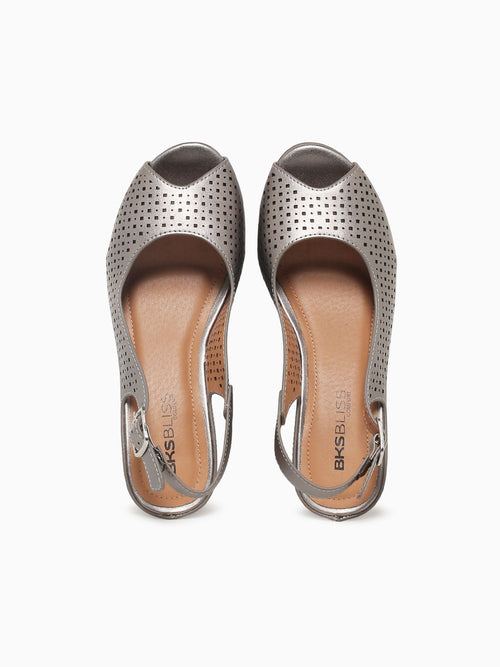 Abigael Pewter Metallic Pewter / 5 / M