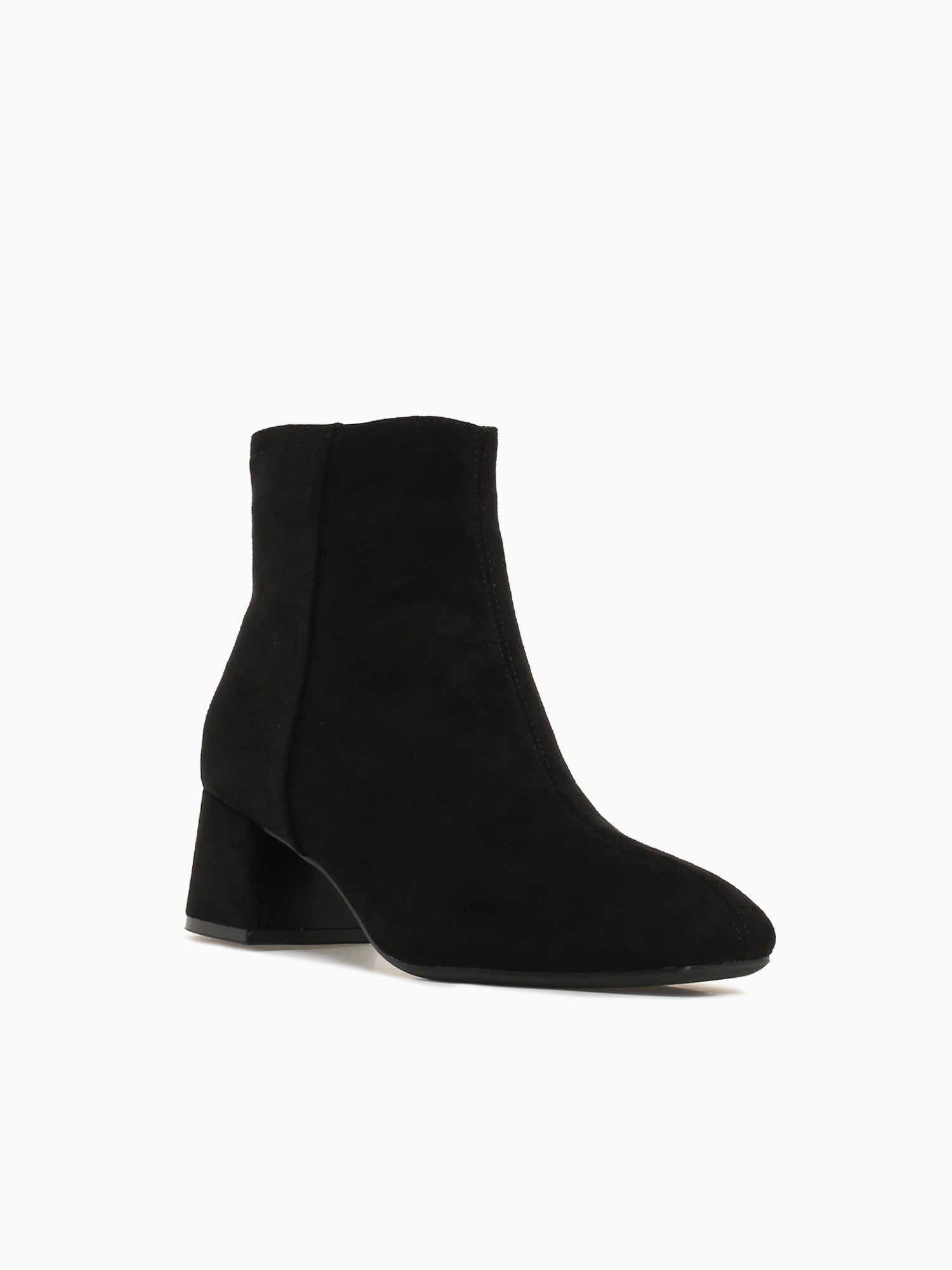 Nebula Black Soft Black / 5 / M