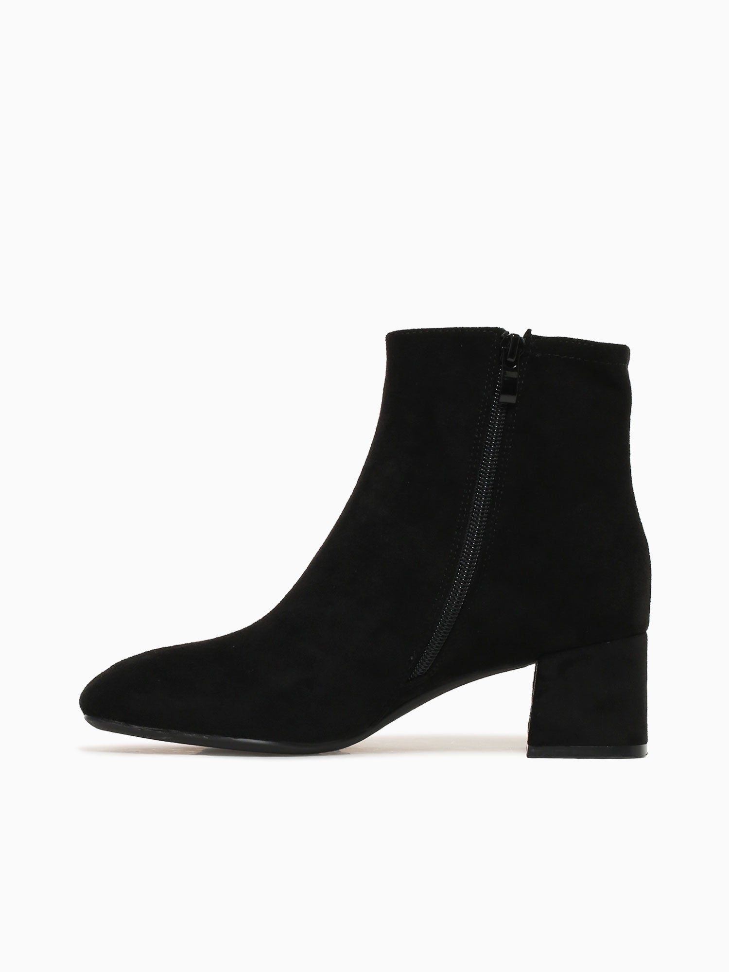 Nebula Black Soft Black / 5 / M