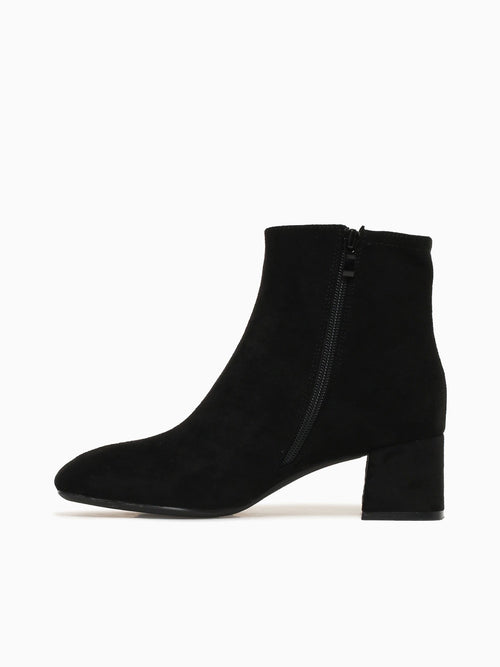 Nebula Black Soft Black / 5 / M