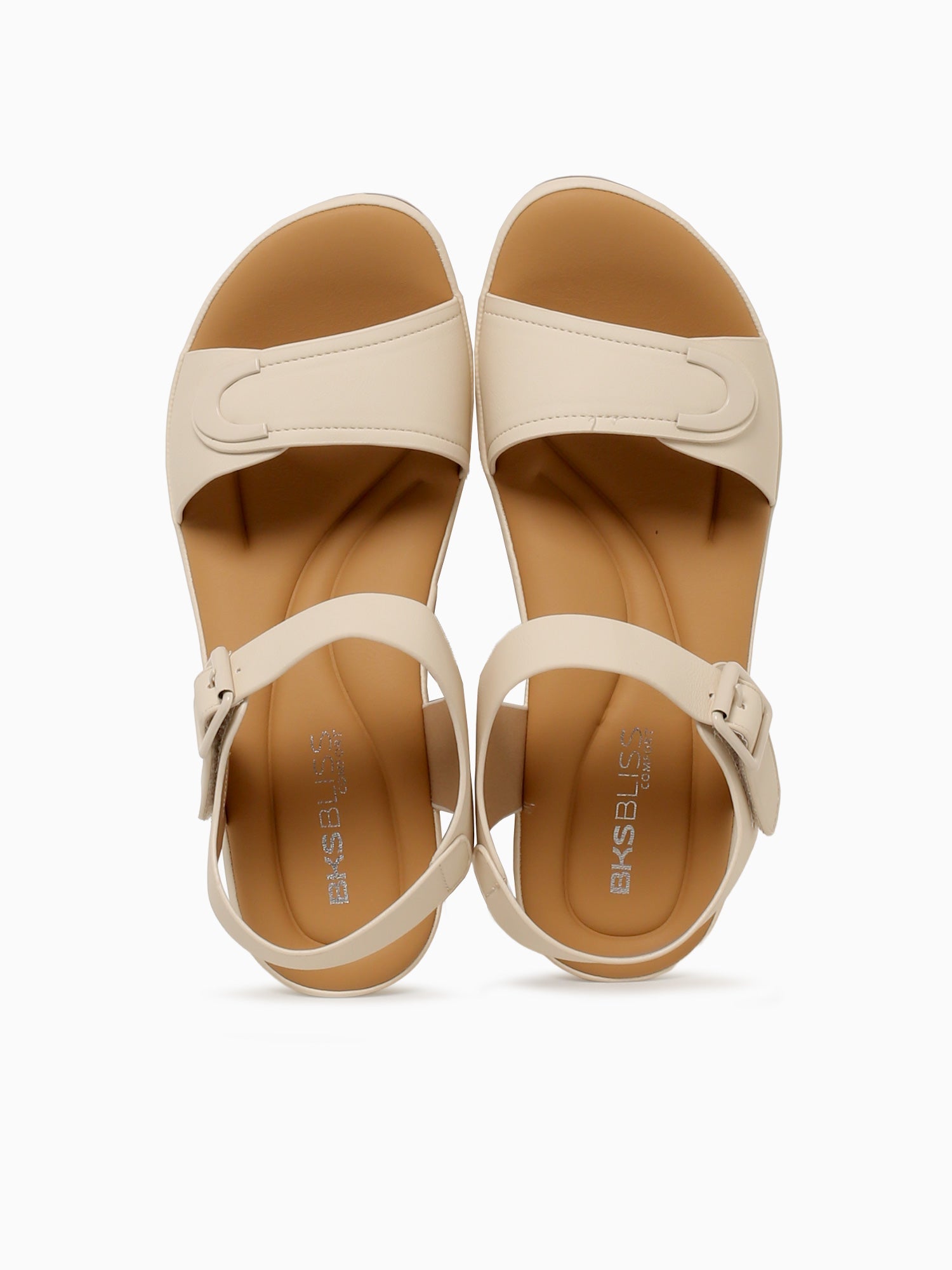 Ashley Off White Smooth White / 5 / M