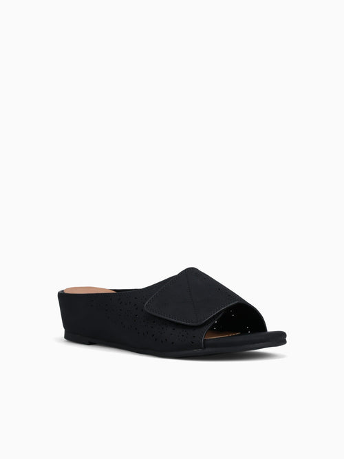 Briella Black Smooth Black / 5 / M