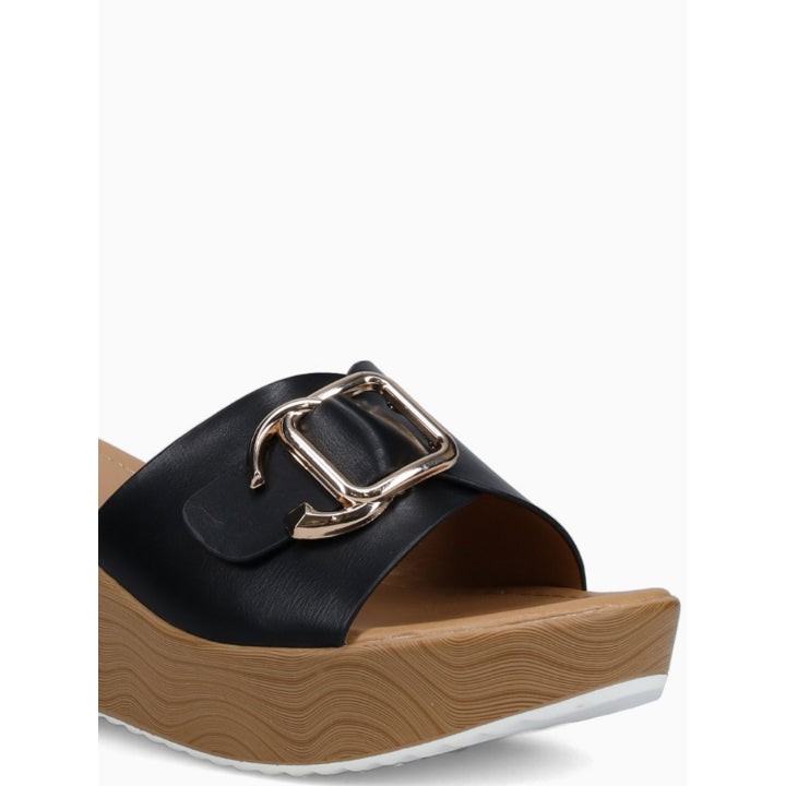 DAILA-BLACK